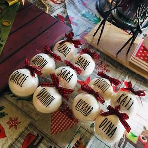 Meet your Posher, Dina